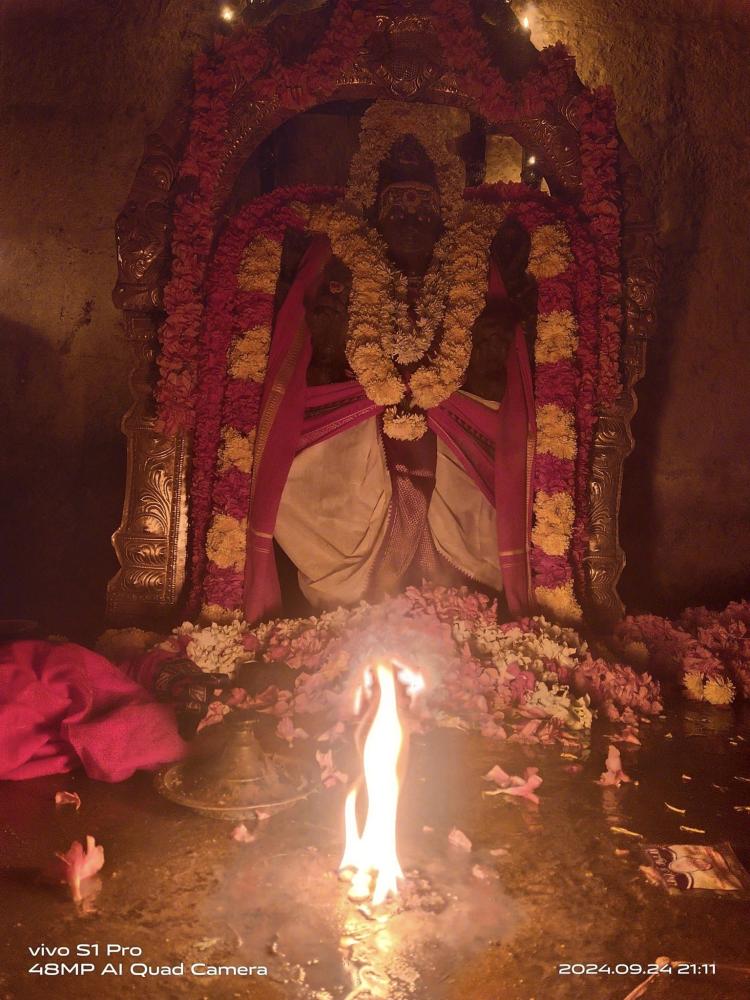 thirukoteshwar-temple-theipirai-astami-poojai